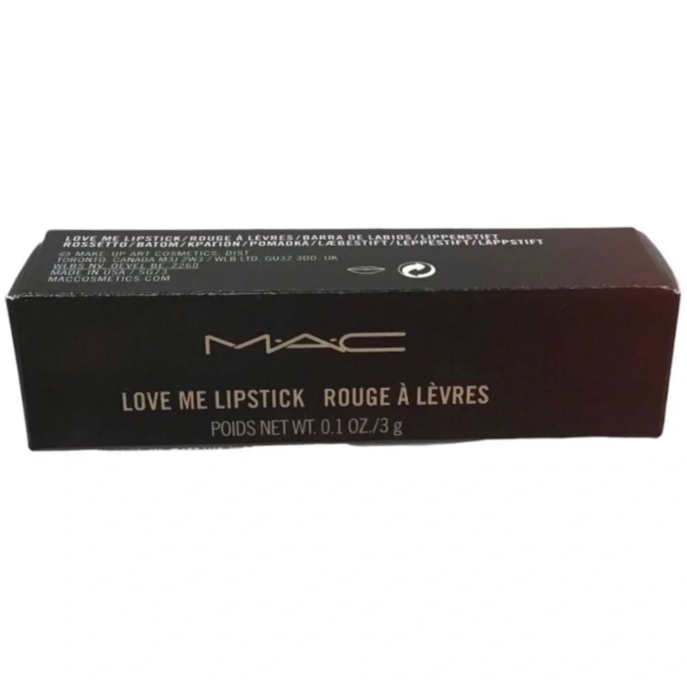 MAC Love Me Lipstick, (#425 Maison Rouge) (NWT)